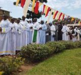 RUTANA : JOURNEE DES CONSACRES : TEL UN VASE AUX FLEURS MUTICOLORES